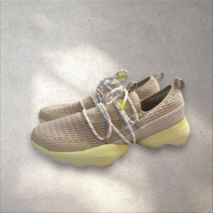 Sorel Kinetic Impact Lace Sneakers 7.5 W